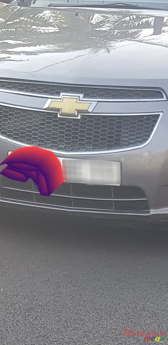 2011' Chevrolet Cruze photo #3
