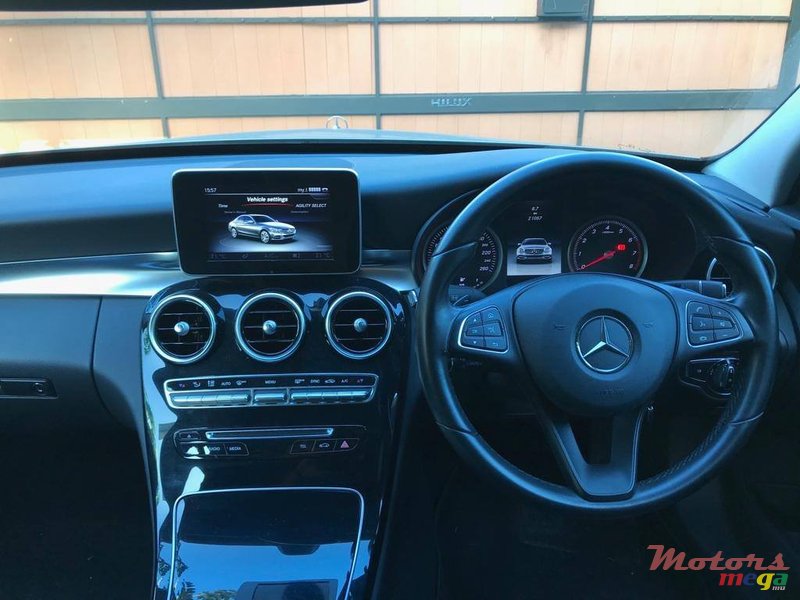 2016' Mercedes-Benz C-Class photo #4