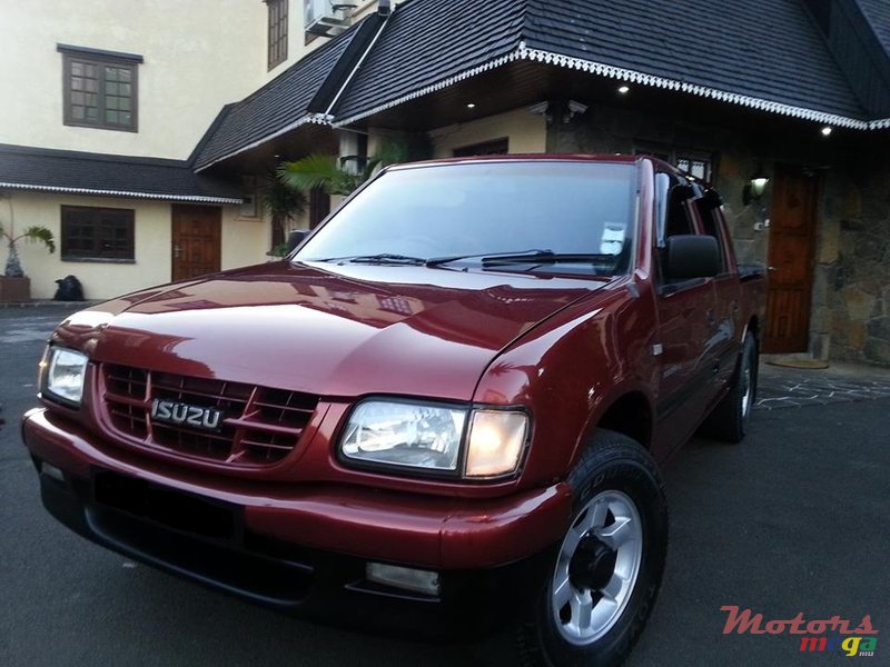 2004' Isuzu photo #1