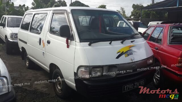 2005' Toyota liteace photo #1