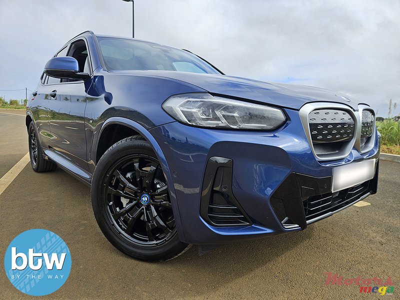 2022' BMW iX3 M Sport Package photo #1