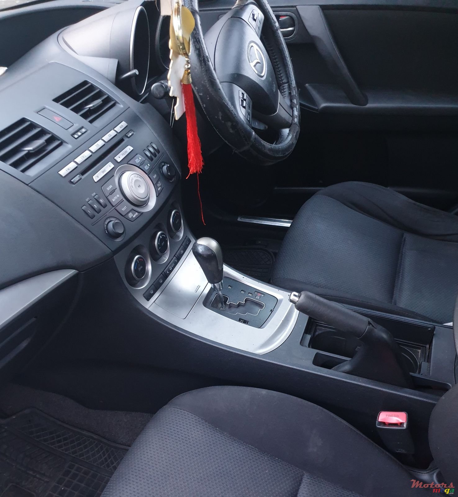 2010' Mazda 3 photo #3