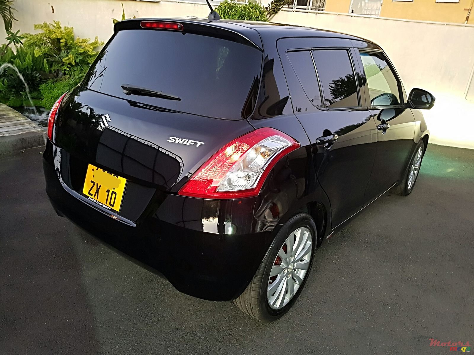 2010' Suzuki Swift Japan Manual photo #2