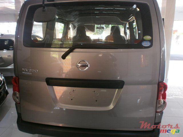 2011' Nissan Vanette cargo NV 200 photo #2