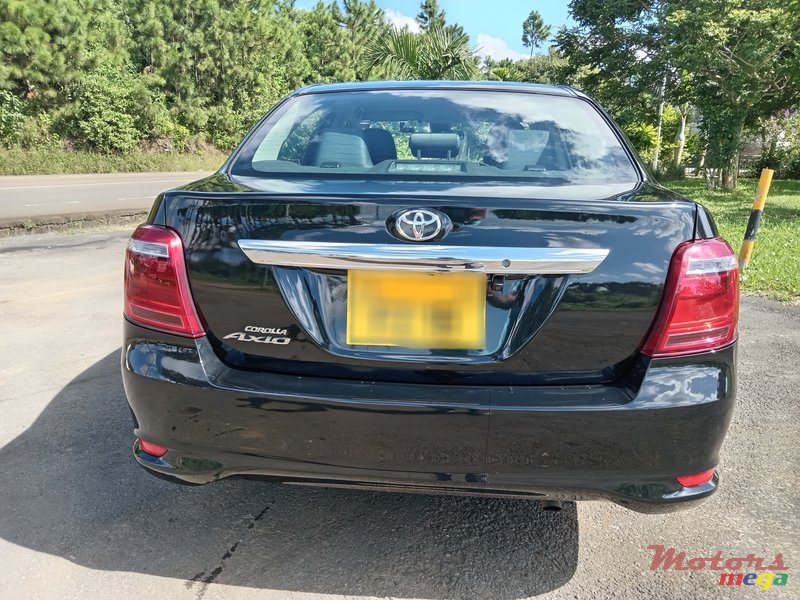 2018' Toyota Axio Automatic photo #1