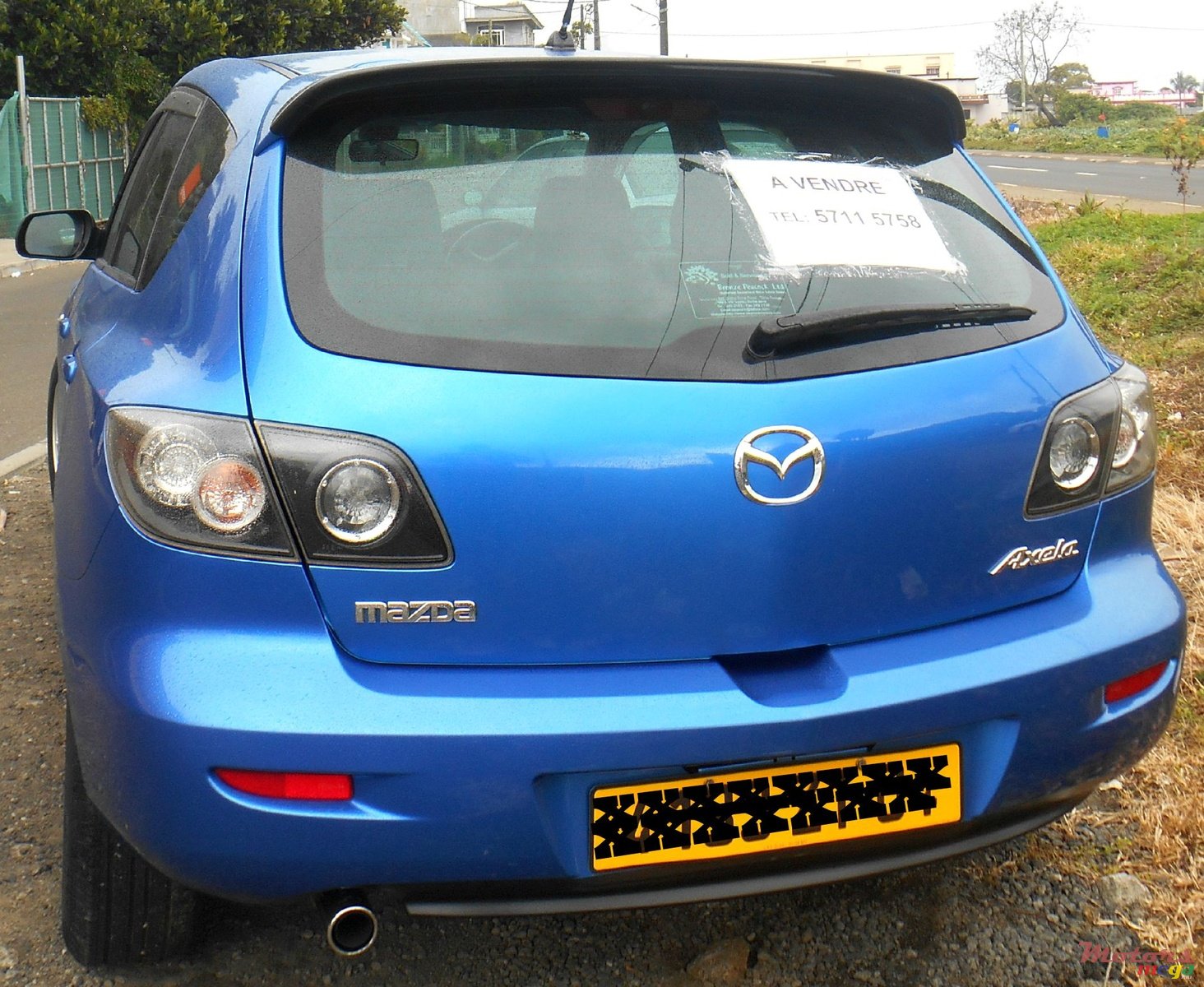 2004' Mazda Axela photo #3