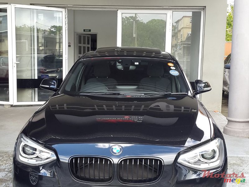 2014' BMW 1 Series M SPORT photo #1