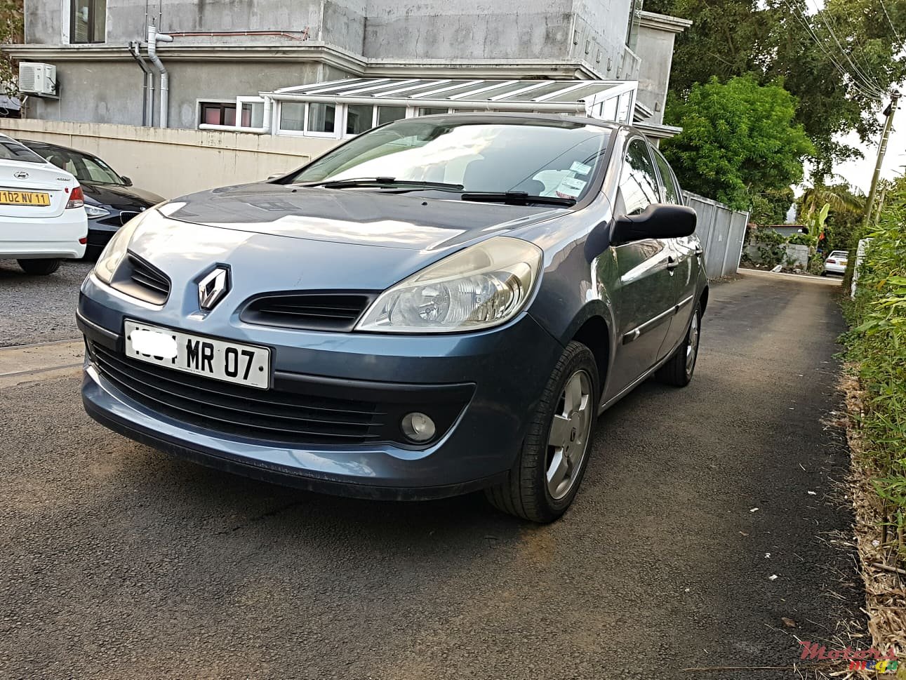 2007' Renault Clio photo #2