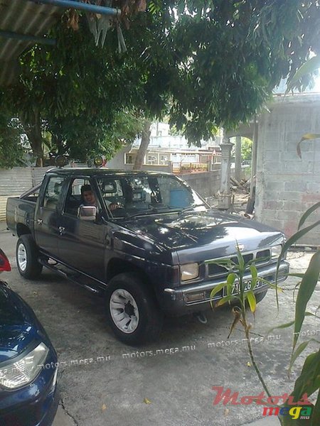 1993' Nissan photo #2