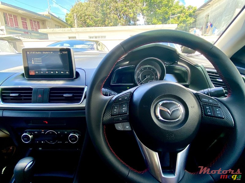 2015' Mazda 3 photo #7