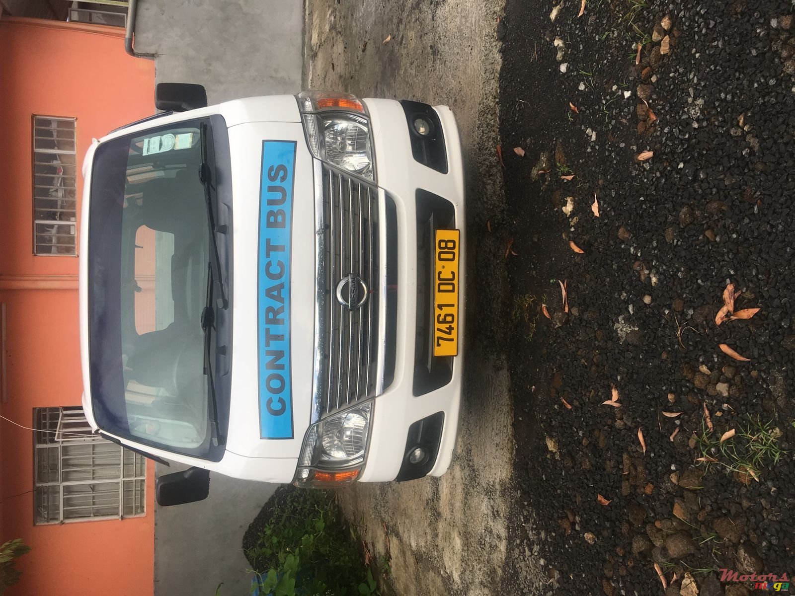 2008' Nissan Urvan photo #2