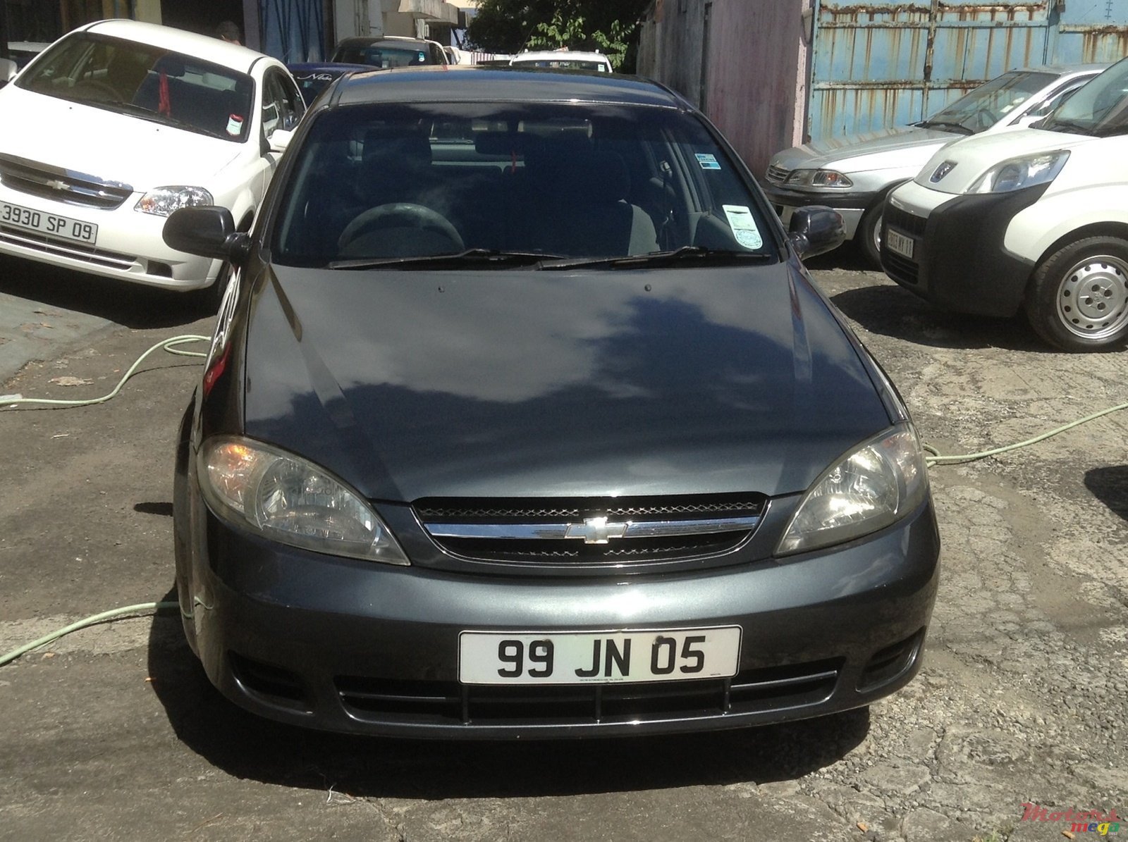 2005' Chevrolet Optra photo #1