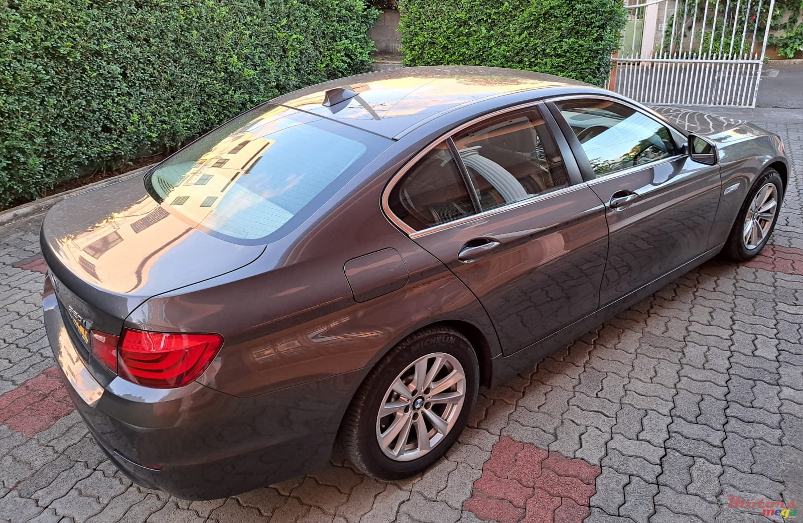 2013' BMW 520 photo #3