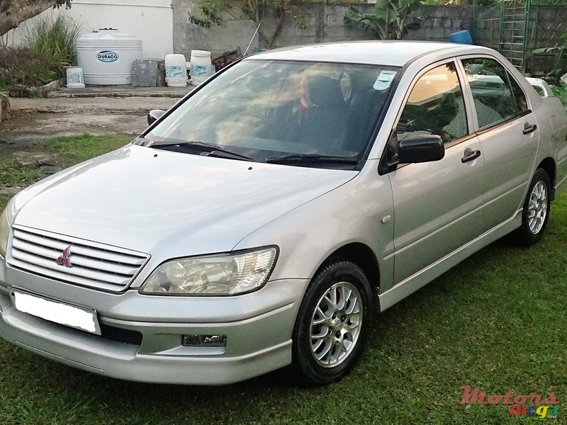 2003' Mitsubishi Lancer photo #1