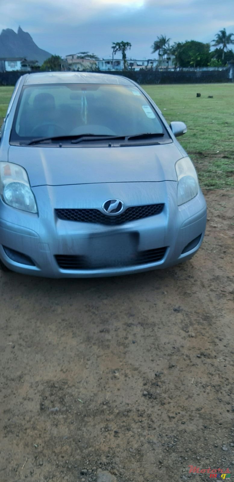 2010' Toyota Vitz photo #1