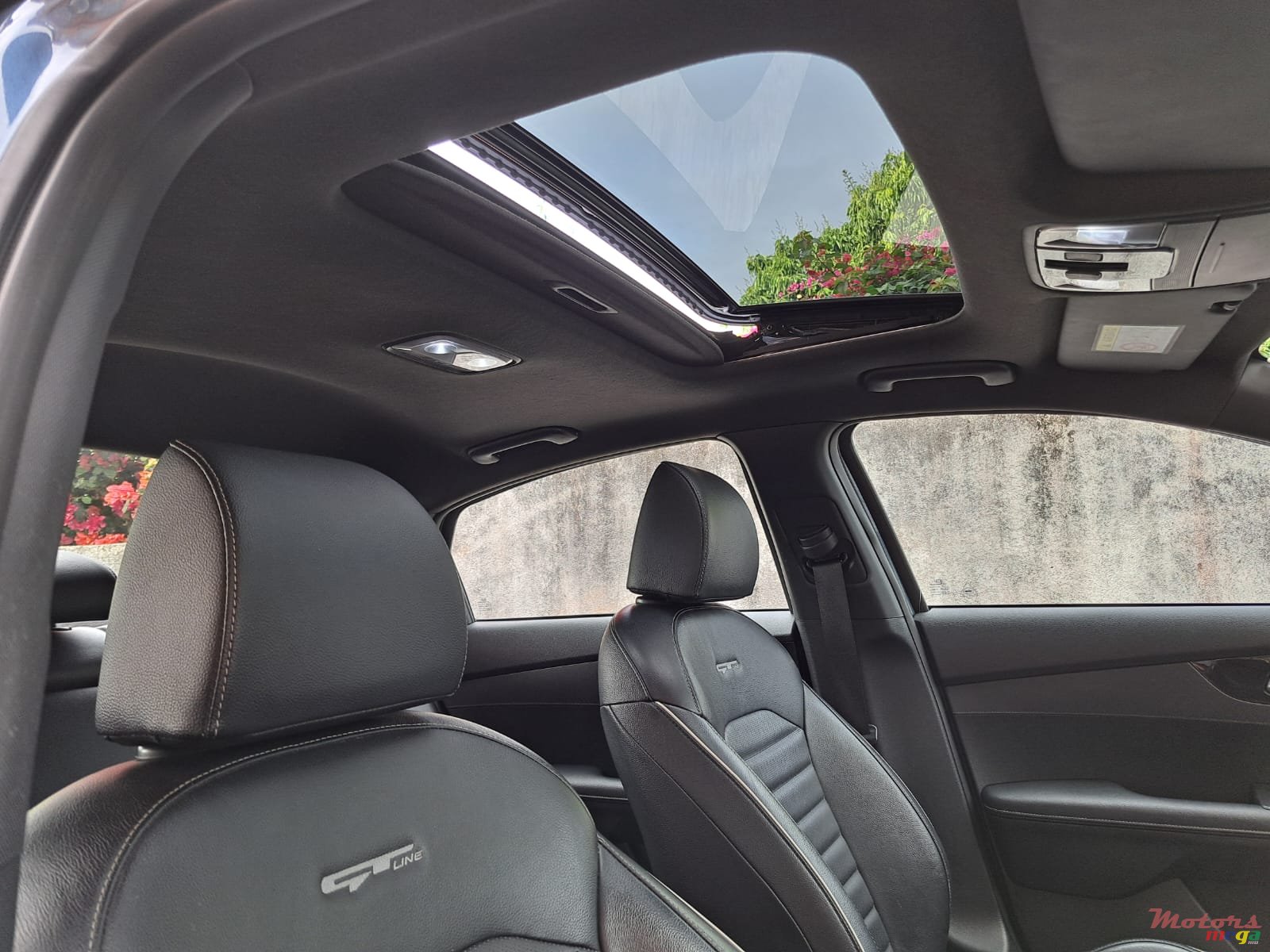 2020' Kia Cerato GT Line photo #5