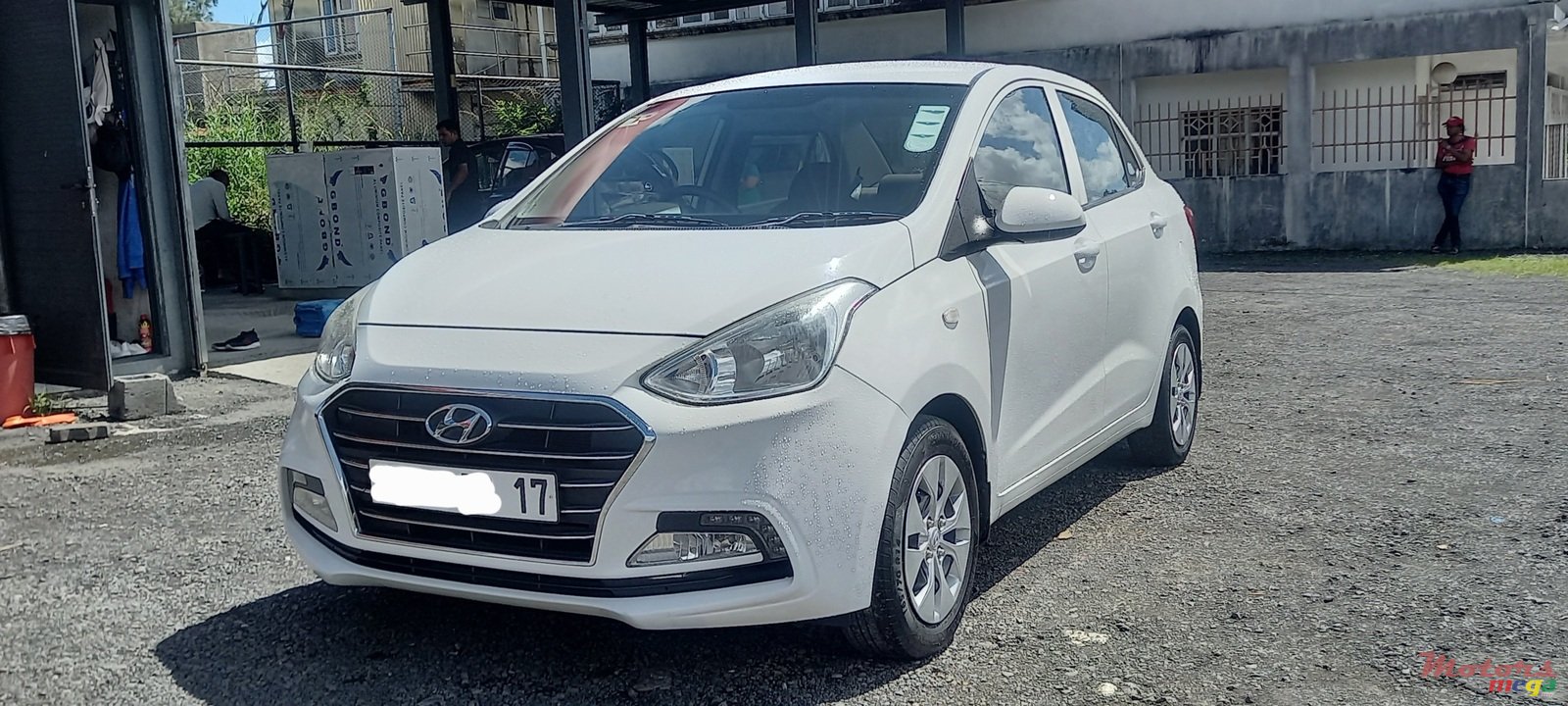 2017' Hyundai i10 Grand i10 photo #2