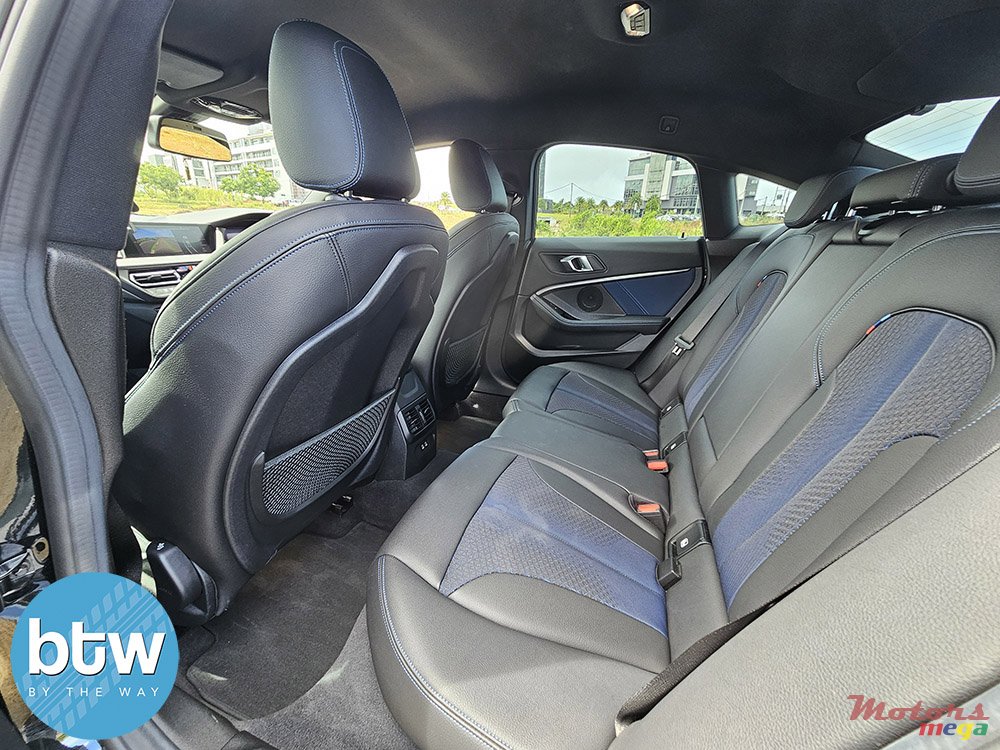2020' BMW 218 M Sport Package photo #5