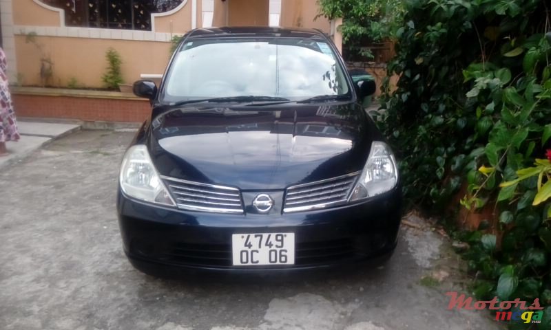 2006' Nissan Tiida photo #2