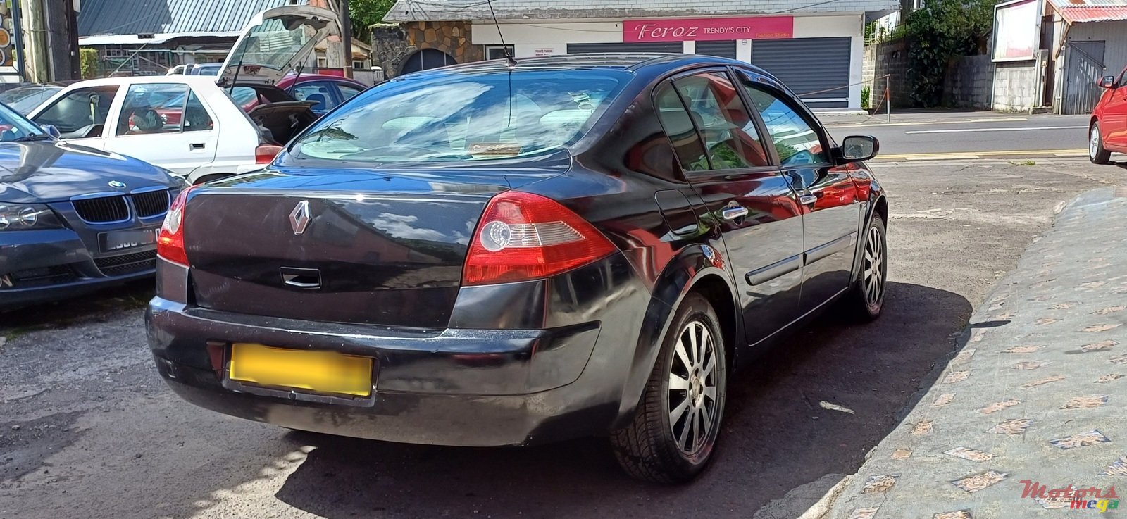 2005' Renault Megane photo #3