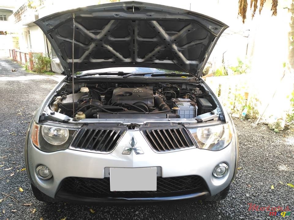 2009' Mitsubishi L 200 Sportero photo #6