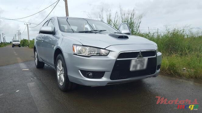 2008' Mitsubishi Lancer Evolution photo #3