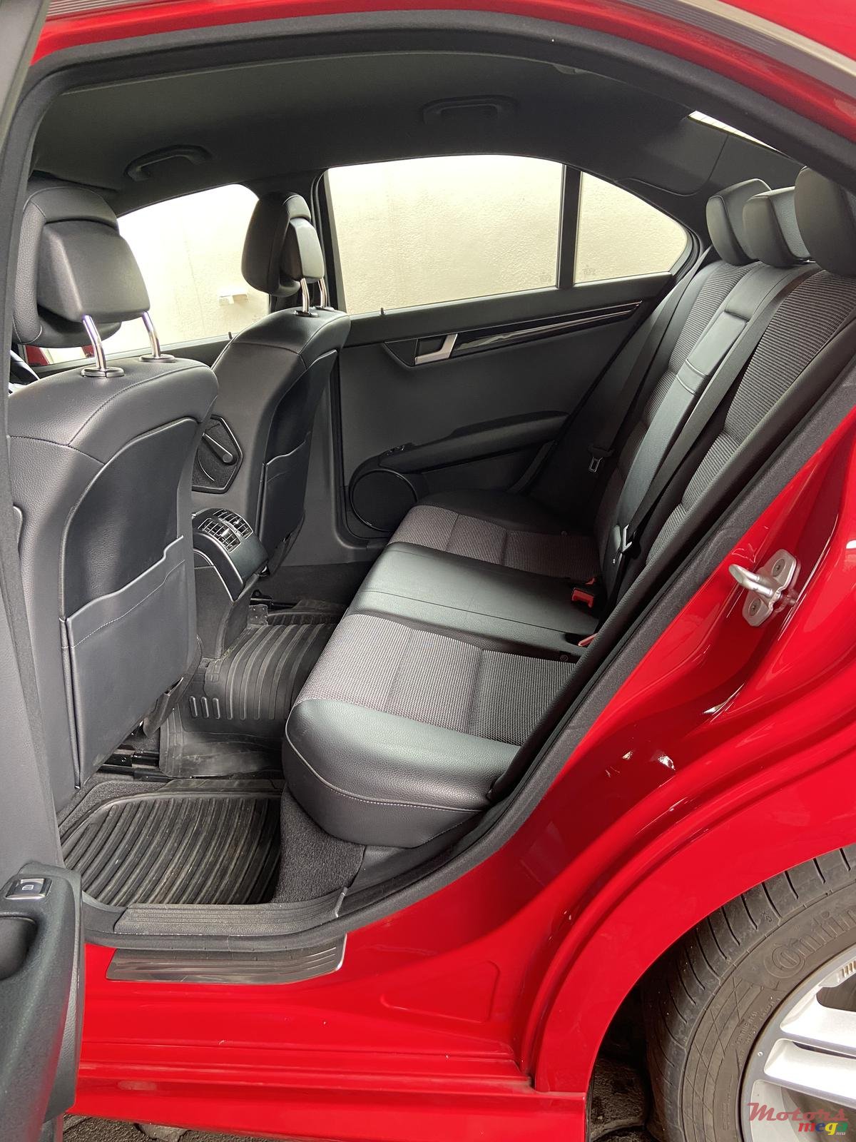 2012' Mercedes-Benz C-Class photo #7