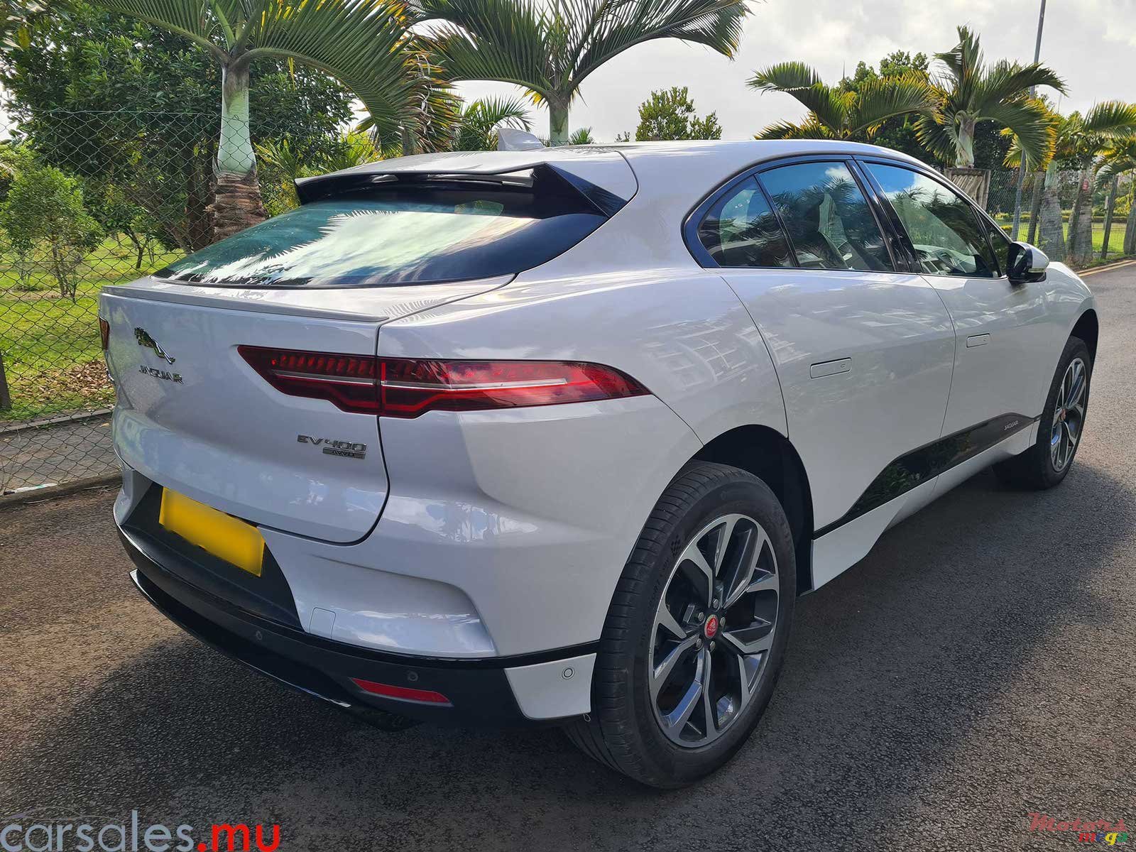 2019' Jaguar I-Pace EV400 SE AWD photo #4