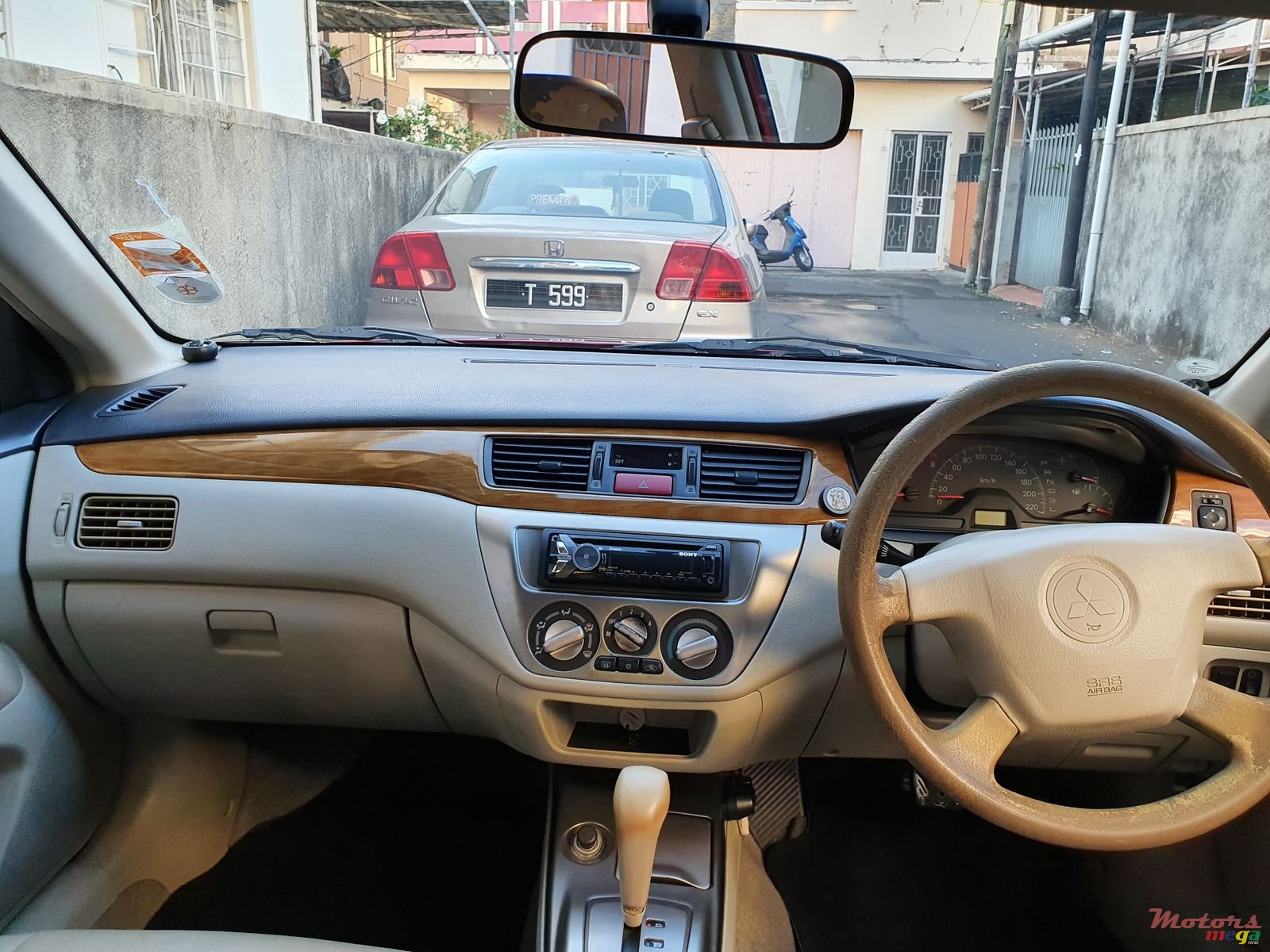 2004' Mitsubishi Lancer photo #6