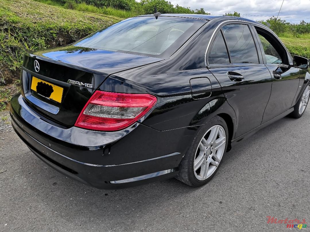 2009' Mercedes-Benz C-Class photo #1