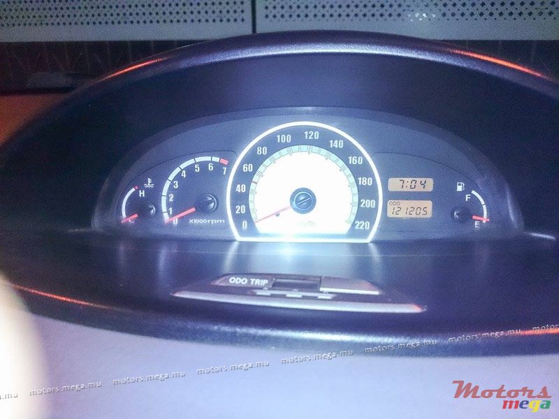 2005' Hyundai photo #3