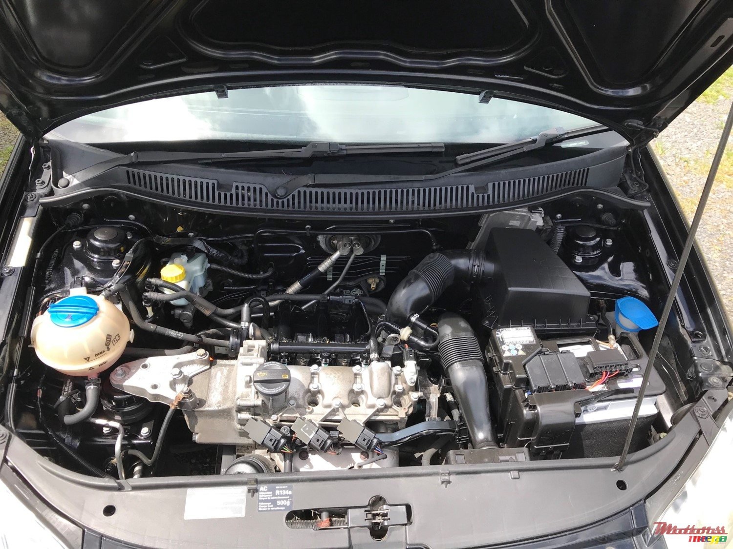 2010' Volkswagen Polo photo #5