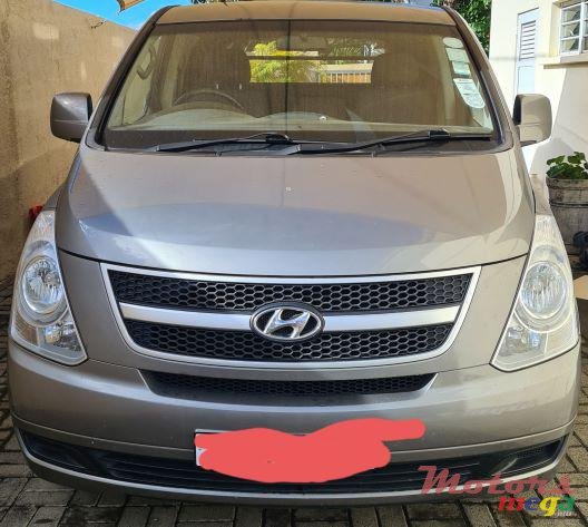 2015' Hyundai H-1 photo #1