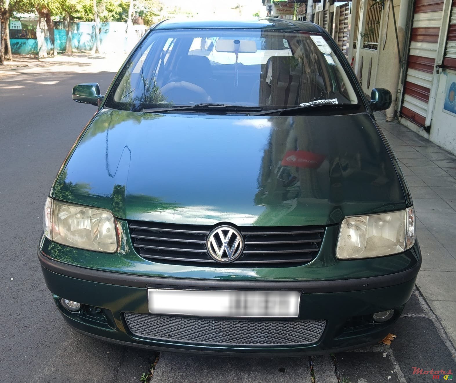 2001' Volkswagen Polo photo #1