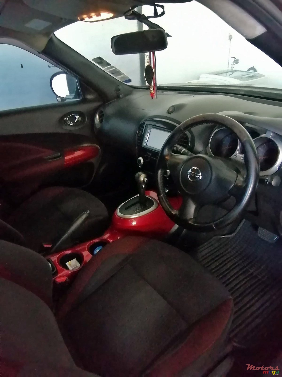 2012' Nissan Juke call 59359247 photo #7