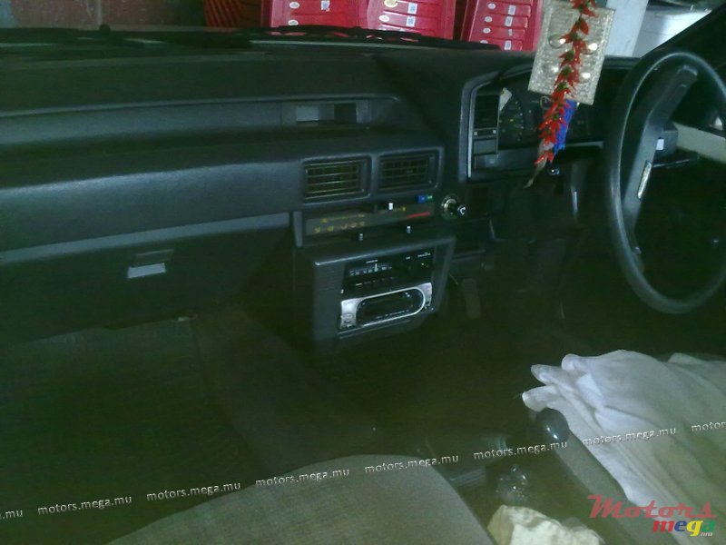 1989' Toyota photo #2