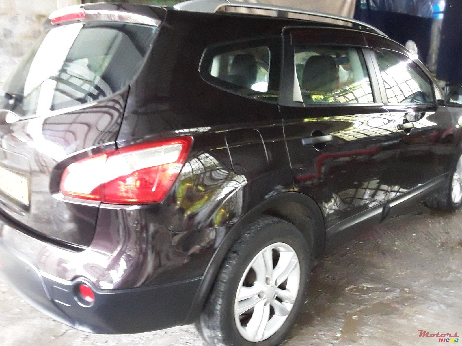 2012' Nissan Qashqai+2 Nil photo #4