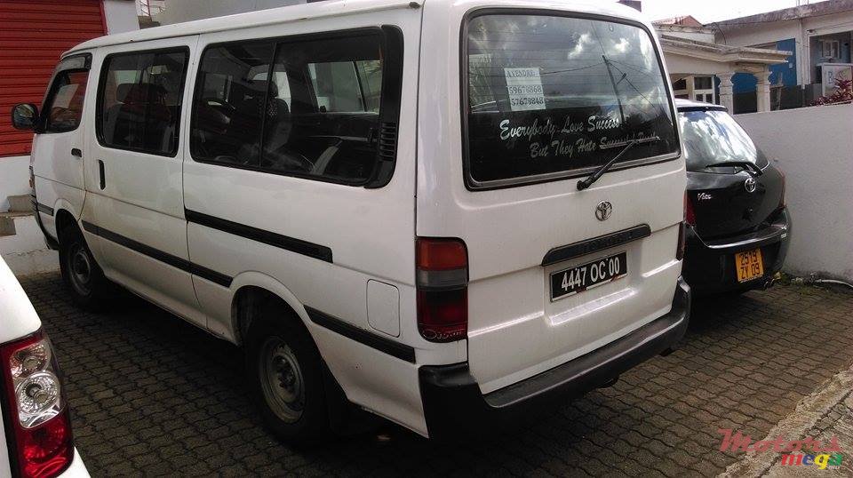 2000' Toyota HiAce photo #4