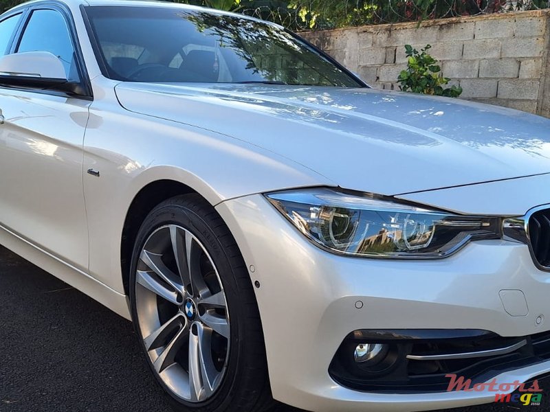 2016' BMW 3 Series Sedan photo #1