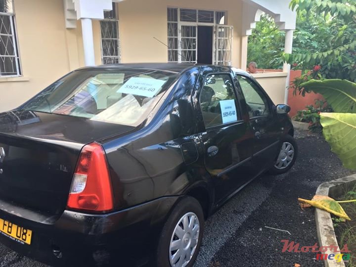 2008' Renault Logan photo #1