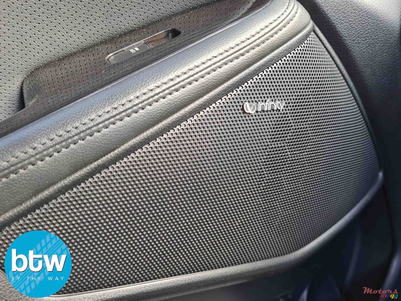 2012' Kia Optima photo #7