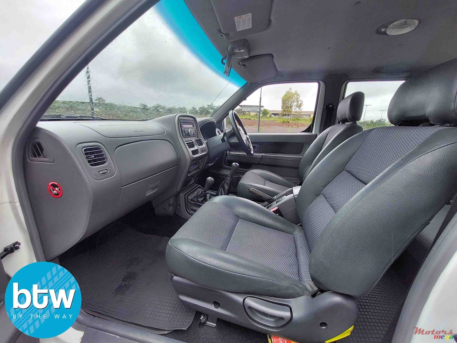 2016' Nissan NP300 photo #4