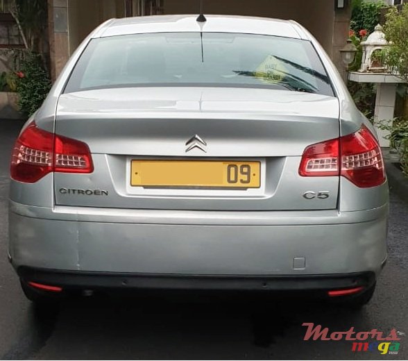 2009' Citroen C5 photo #3