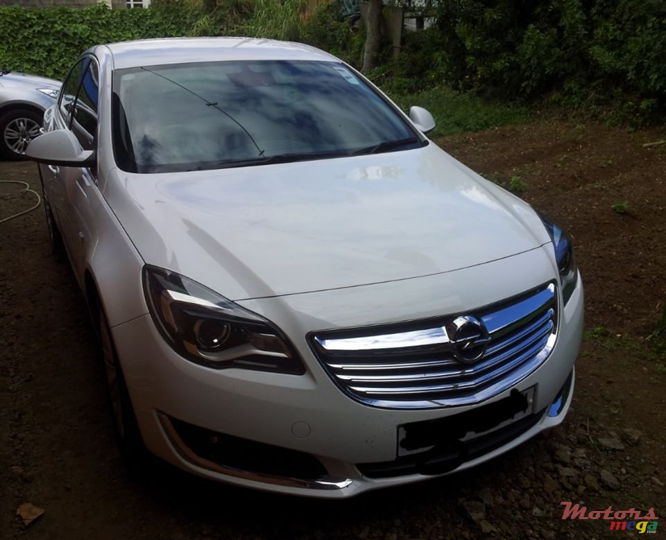 2014' Opel Insignia photo #3
