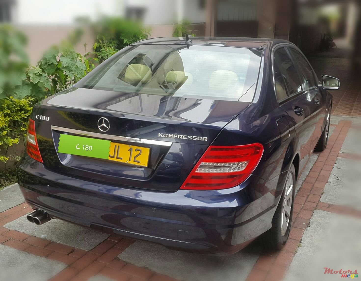 2012' Mercedes-Benz C-Class photo #2