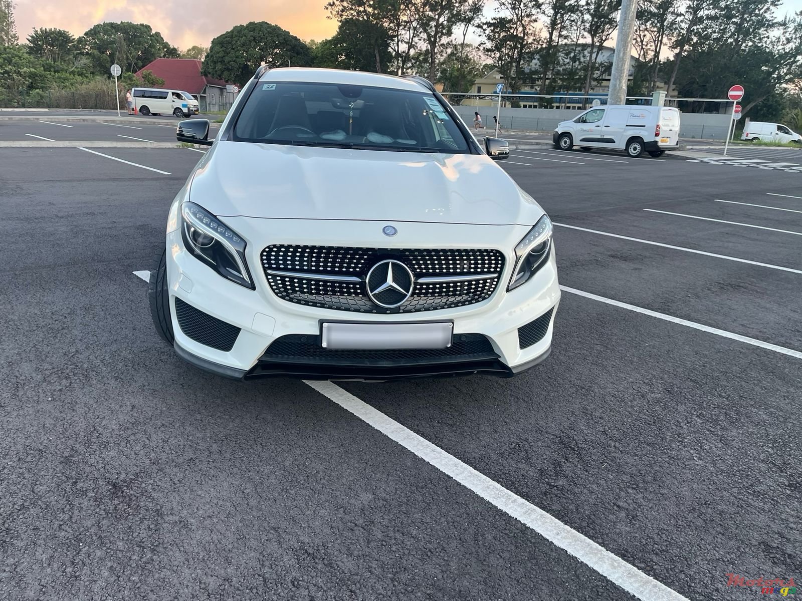 2015' Mercedes-Benz GLA 200 photo #1