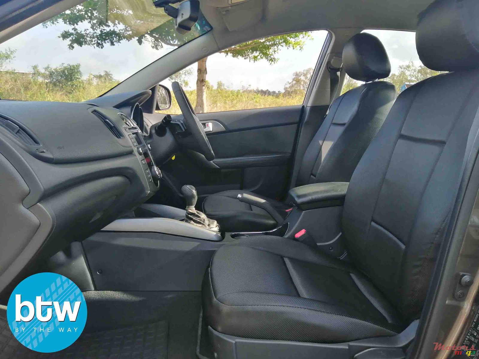 2011' Kia Cerato photo #5