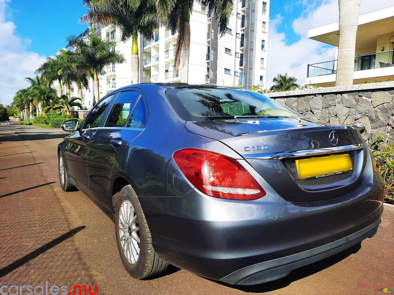 2018' Mercedes-Benz C 180 Elegance photo #3
