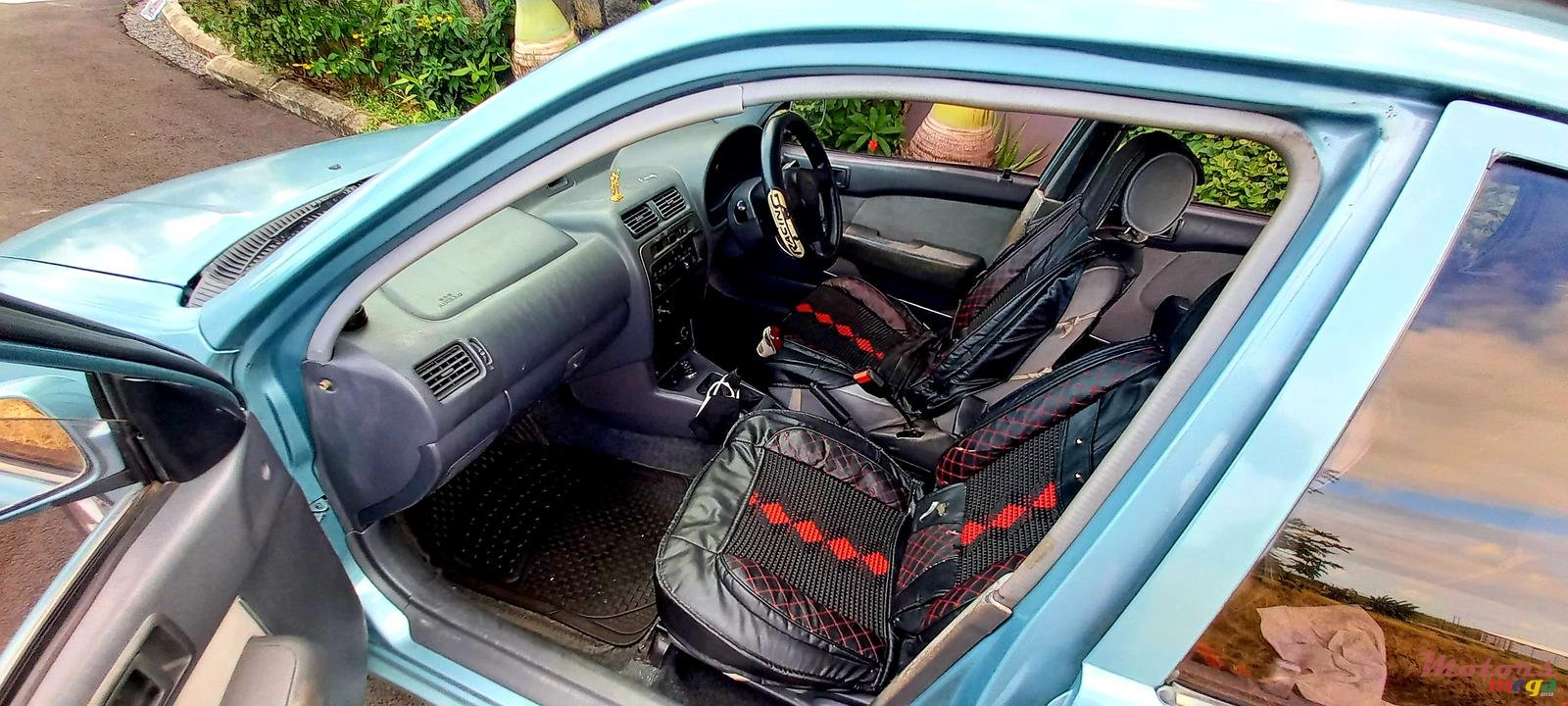 1998' Toyota Starlet photo #4