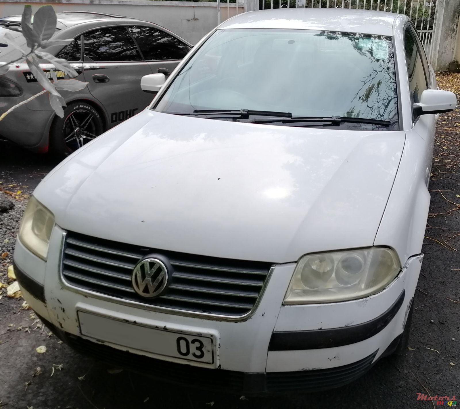 2003' Volkswagen Passat photo #1